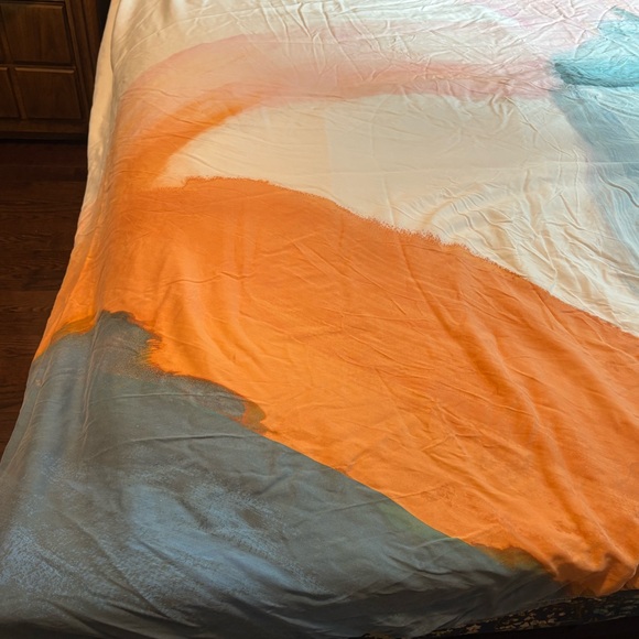 WEST ELM TENCEL DUVET COVER-KING SIZE - Picture 3 of 7